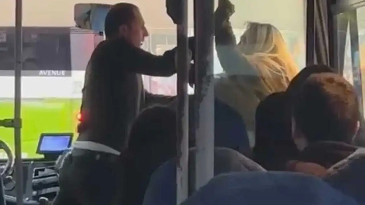 Adana’da Kadın Sürücüyle Otobüs Şoförü Birbirine Girdi! Gözaltı Geldi 1